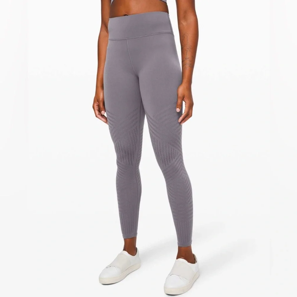 Lululemon Reveal Tight *Mesh Stripes